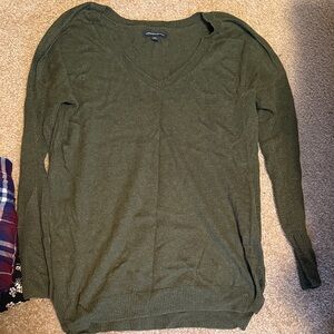 American Eagle Olive Green V-Neck Lightweight Sweater S/M